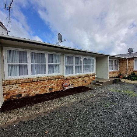 Inner City 2 Bedroom Unit ハミルトン エクステリア 写真